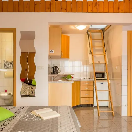 In With Kitchen